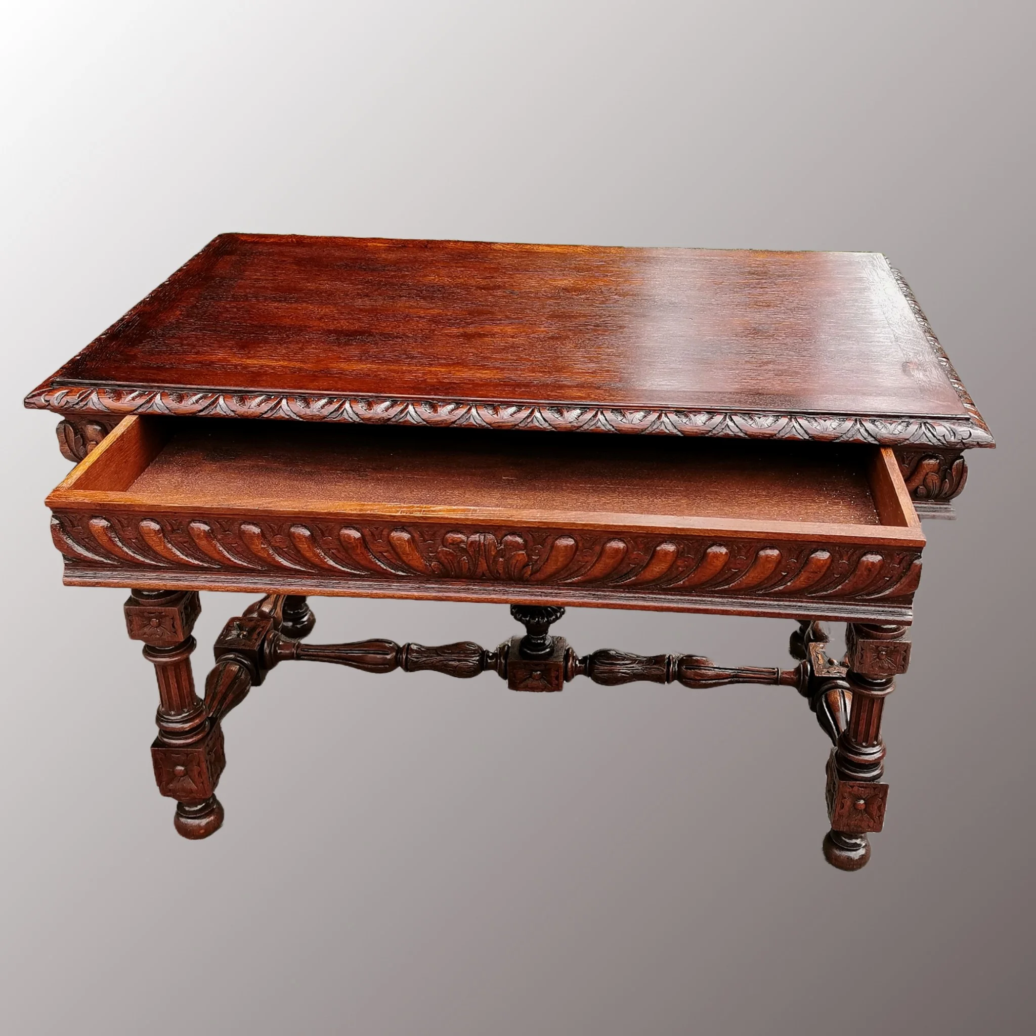 Neoreneszánsz íróasztal - 3. nézet