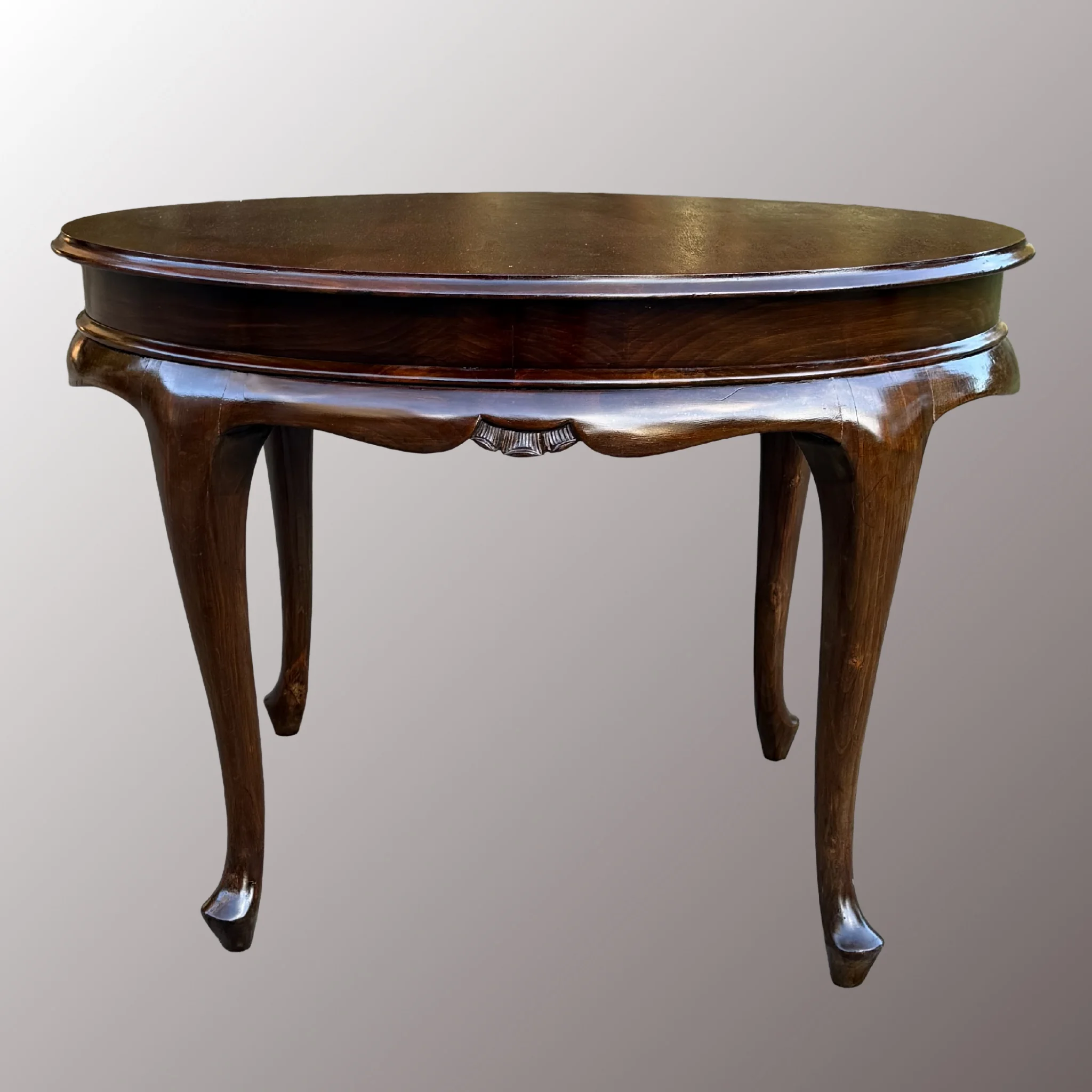 Historizáló társalgóasztal - 2. nézet