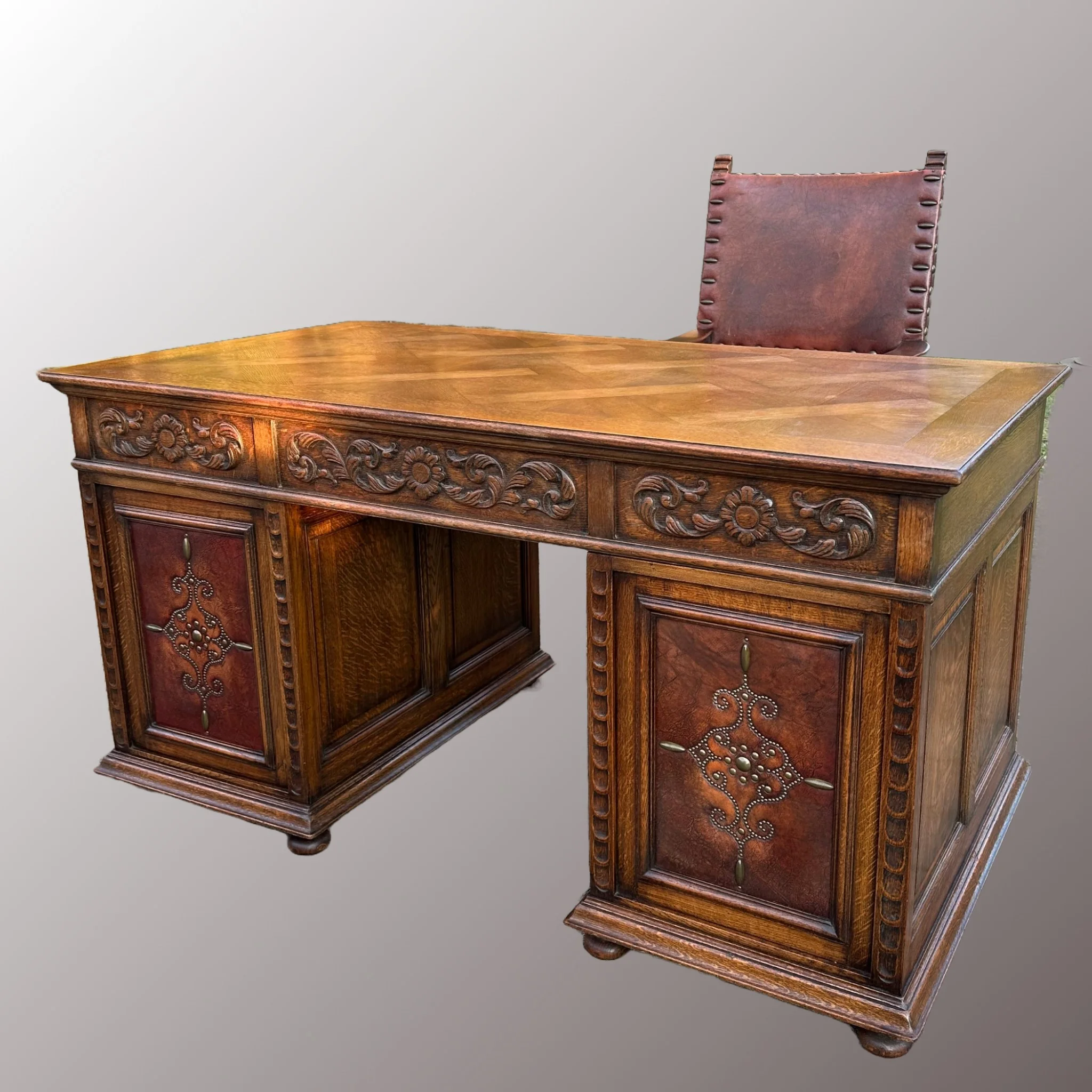 Antik hatású dolgozószoba - 2. nézet