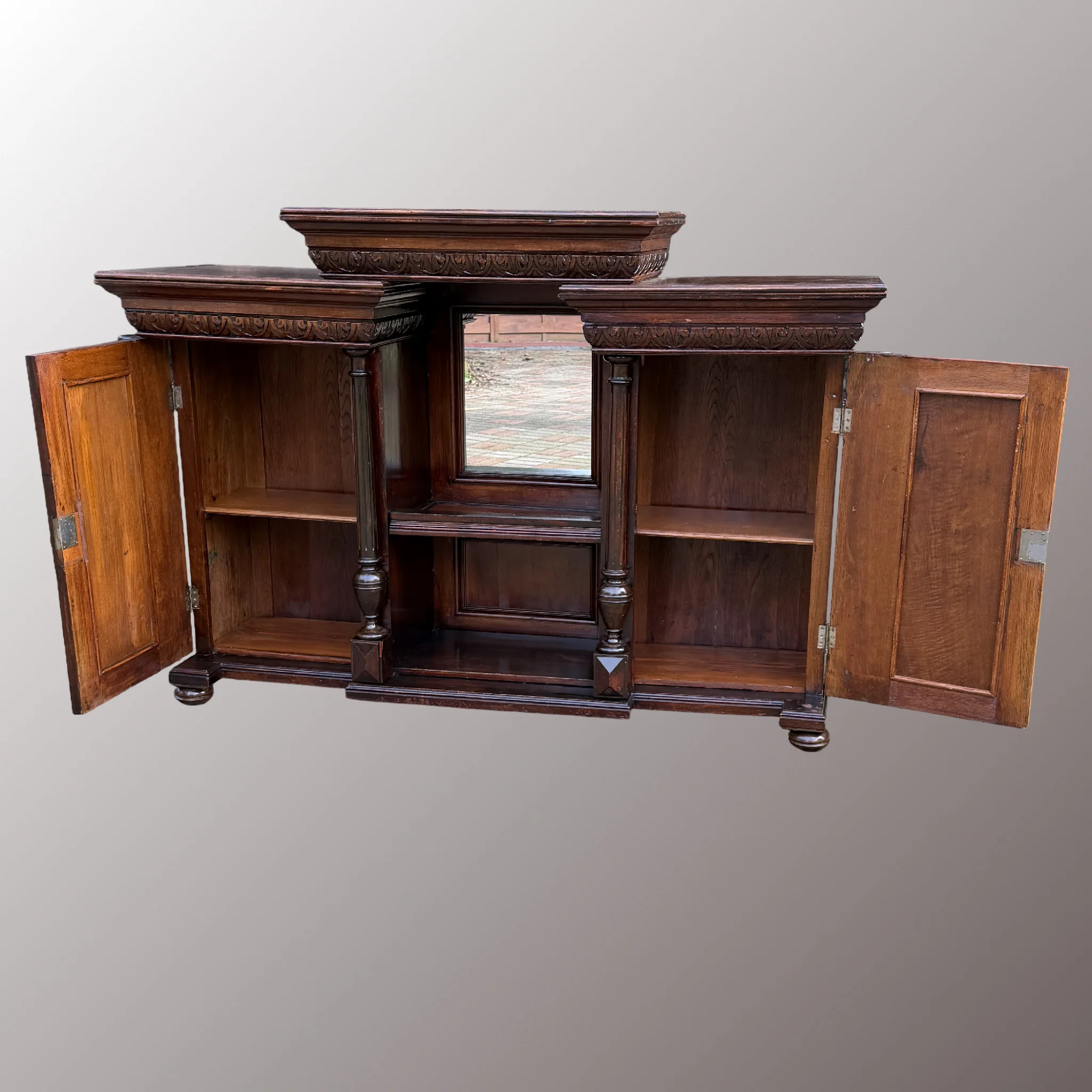 Historizáló kétszárnyas bárszekrény - 4. nézet