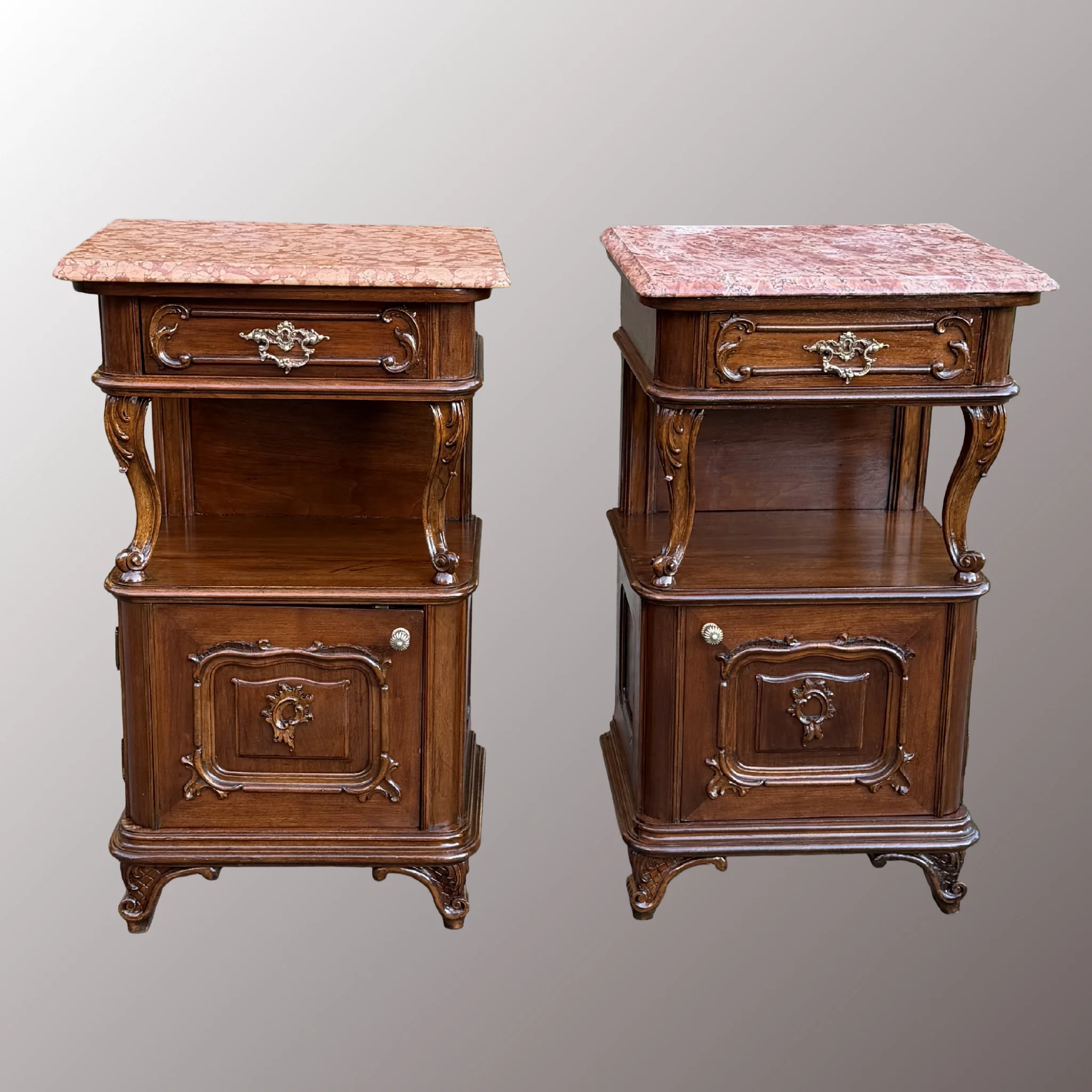 Restaurált Neobarokk éjjeliszekrény párban