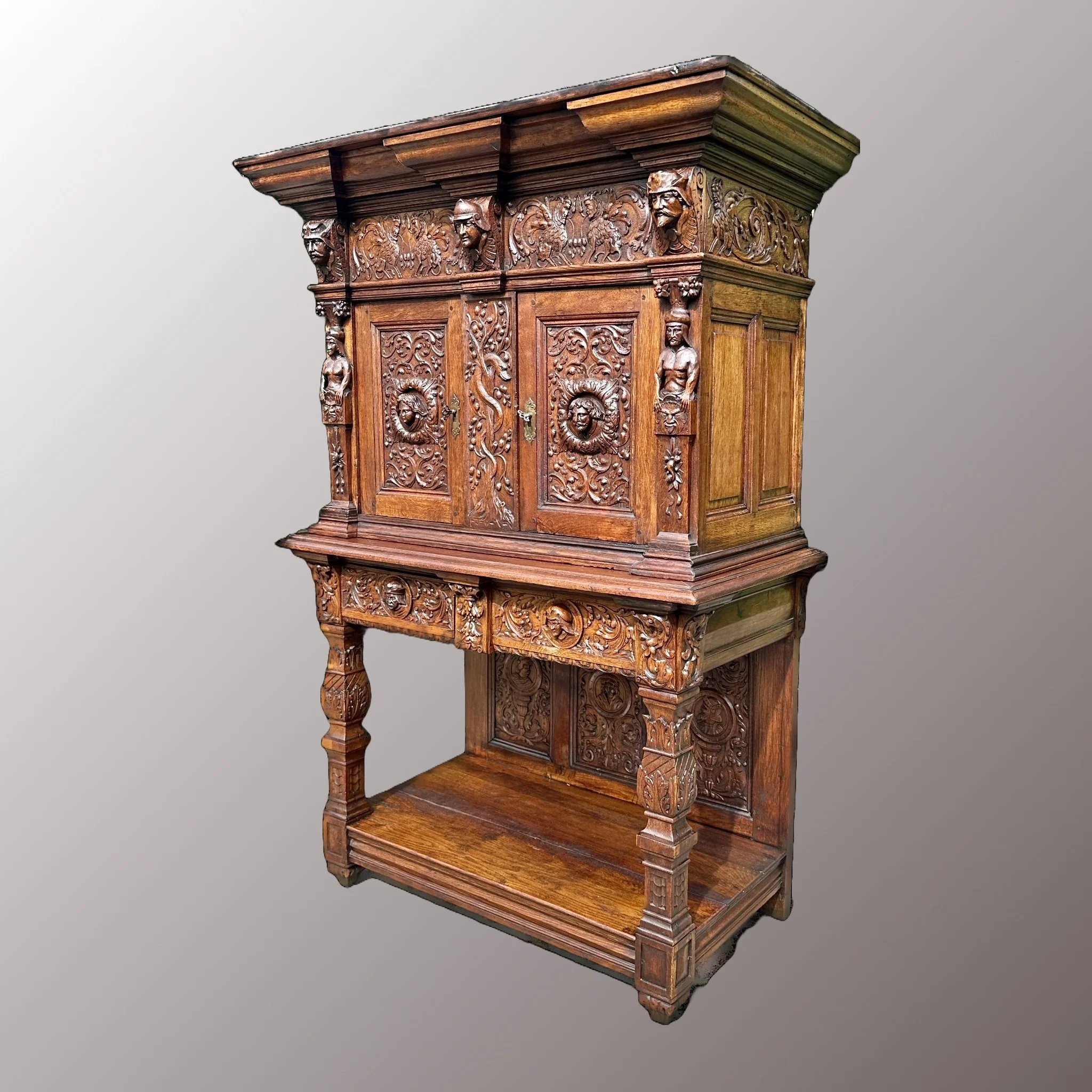 Neoreneszánsz kabinetszekrény - 2. nézet