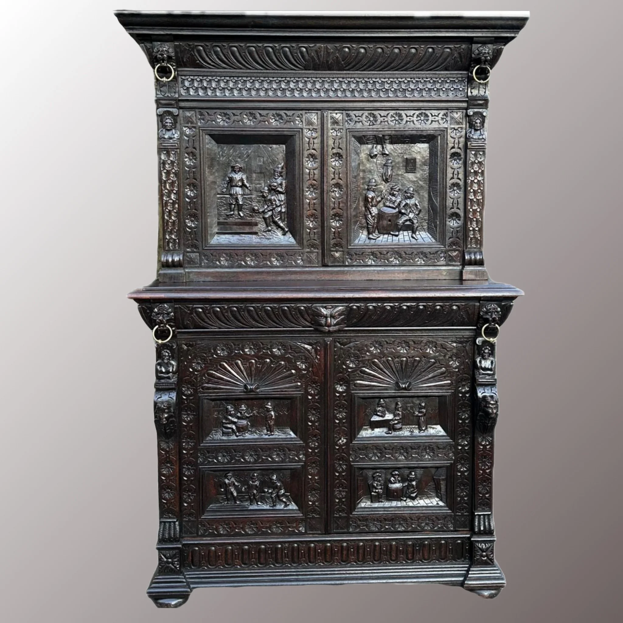 Restaurált Neoreneszánsz kabinetszekrény