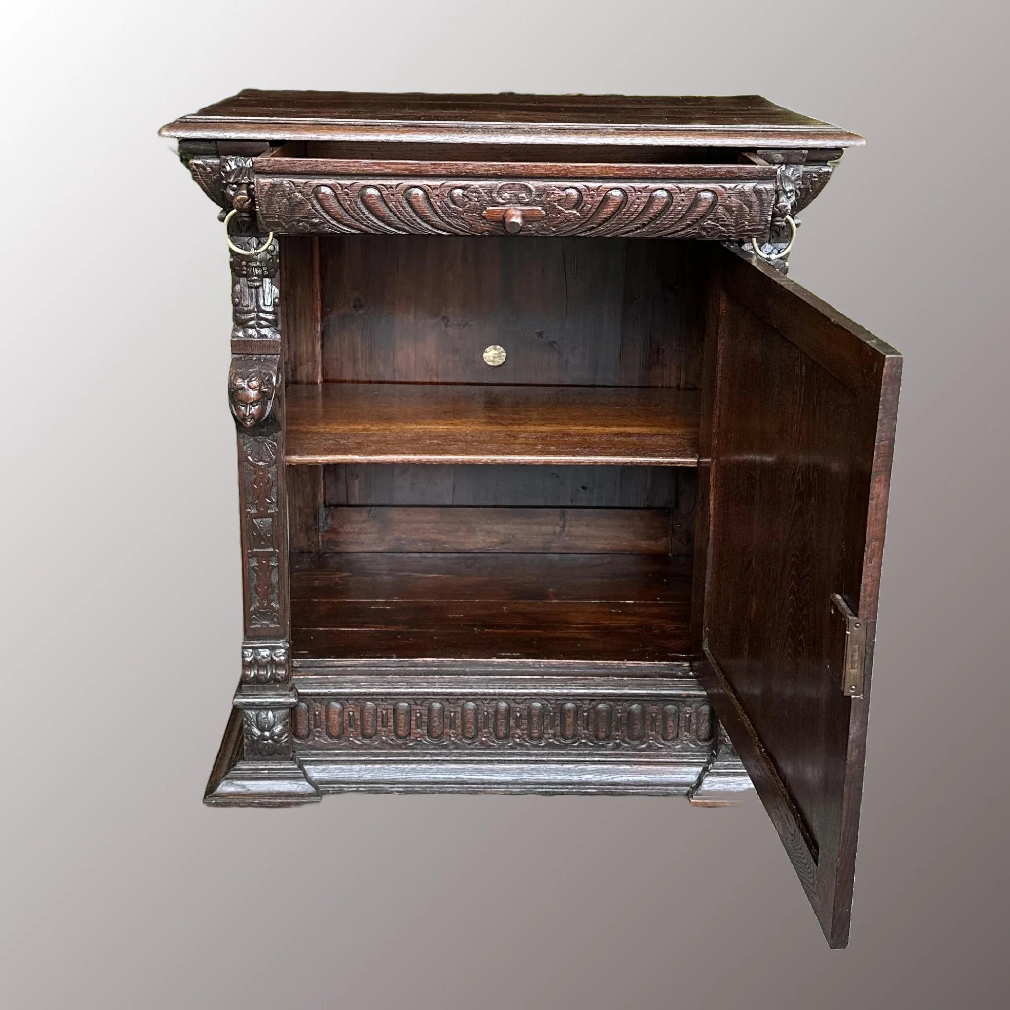 Neoreneszánsz komód - 4. nézet