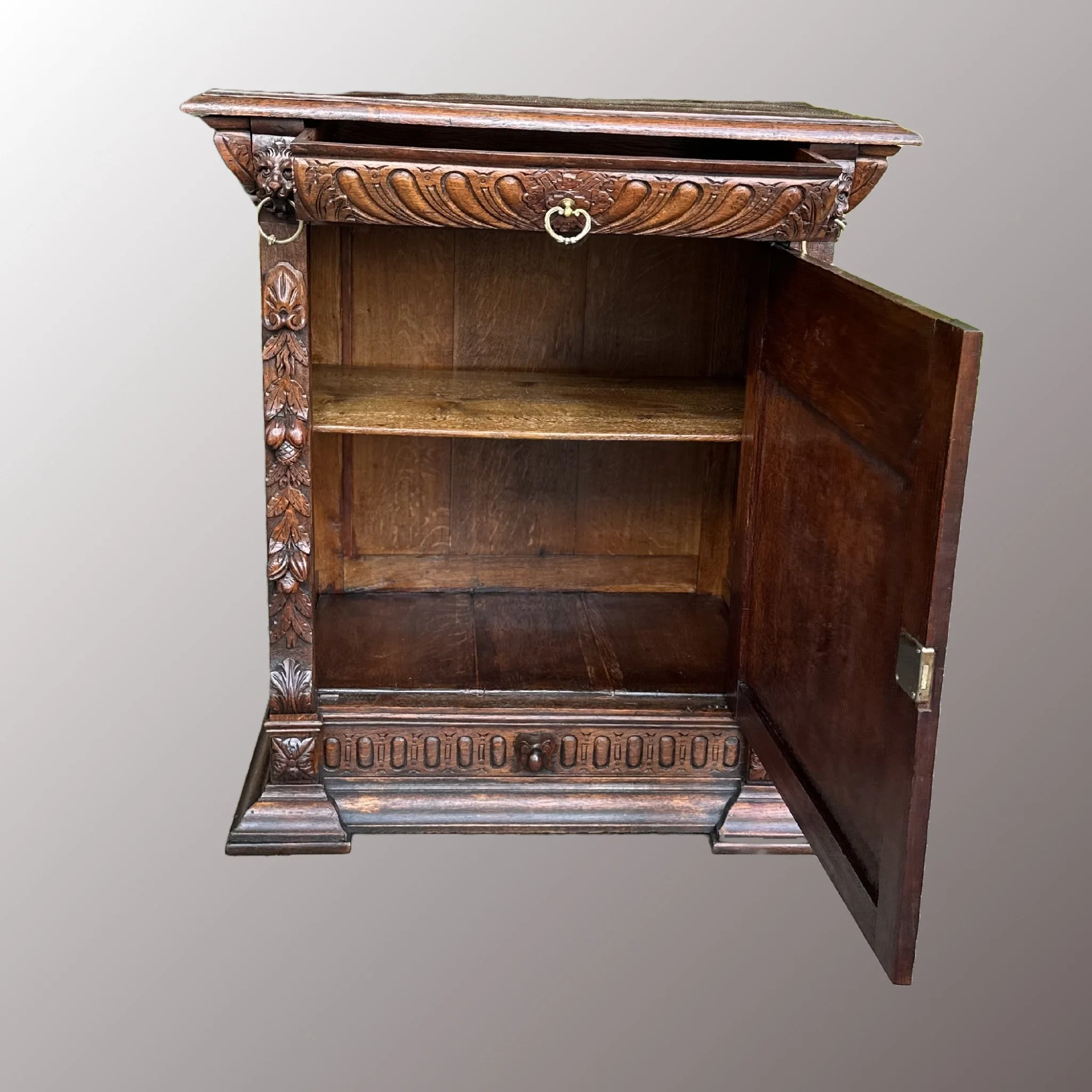 Neoreneszánsz komód - 4. nézet