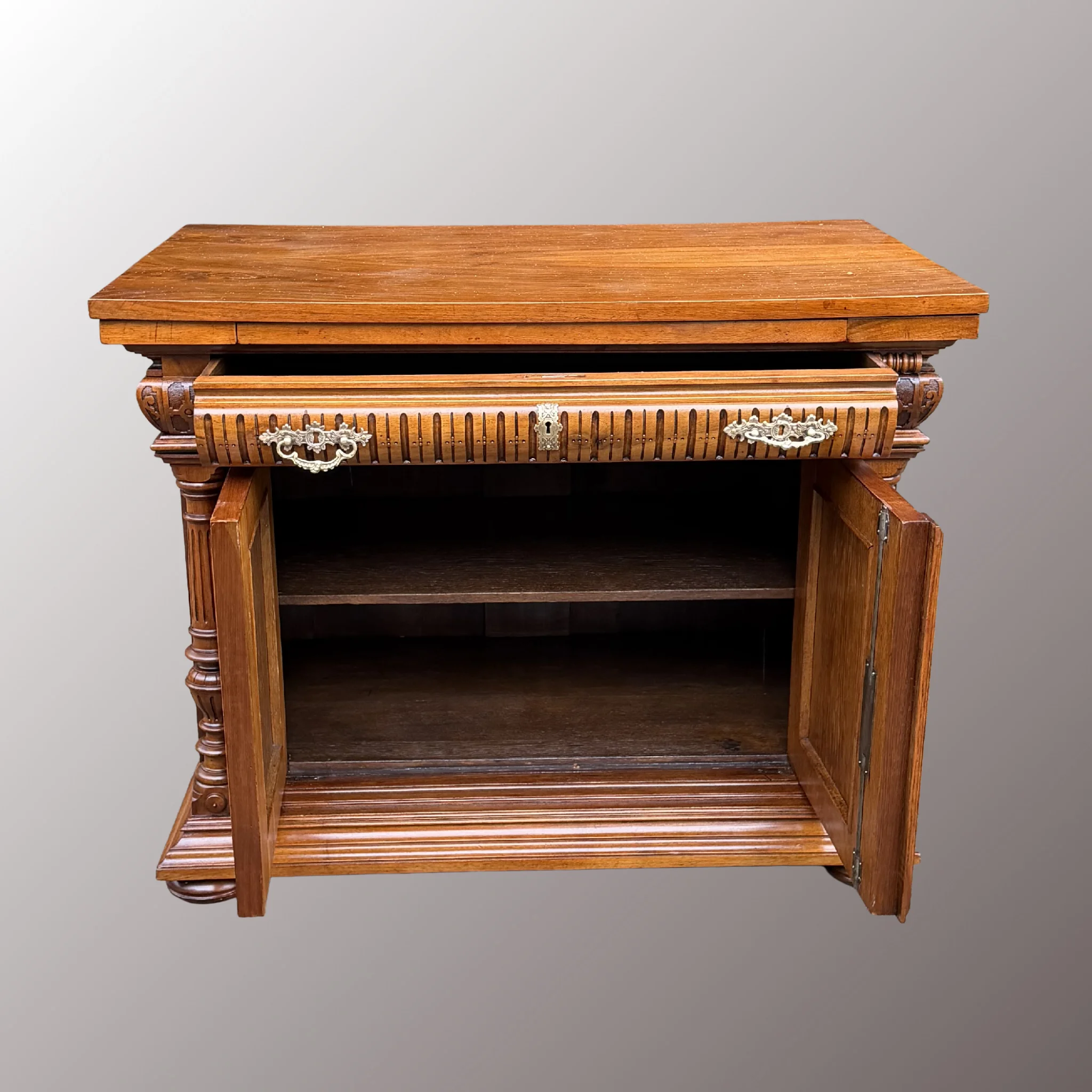 Neoreneszánsz komód - 4. nézet