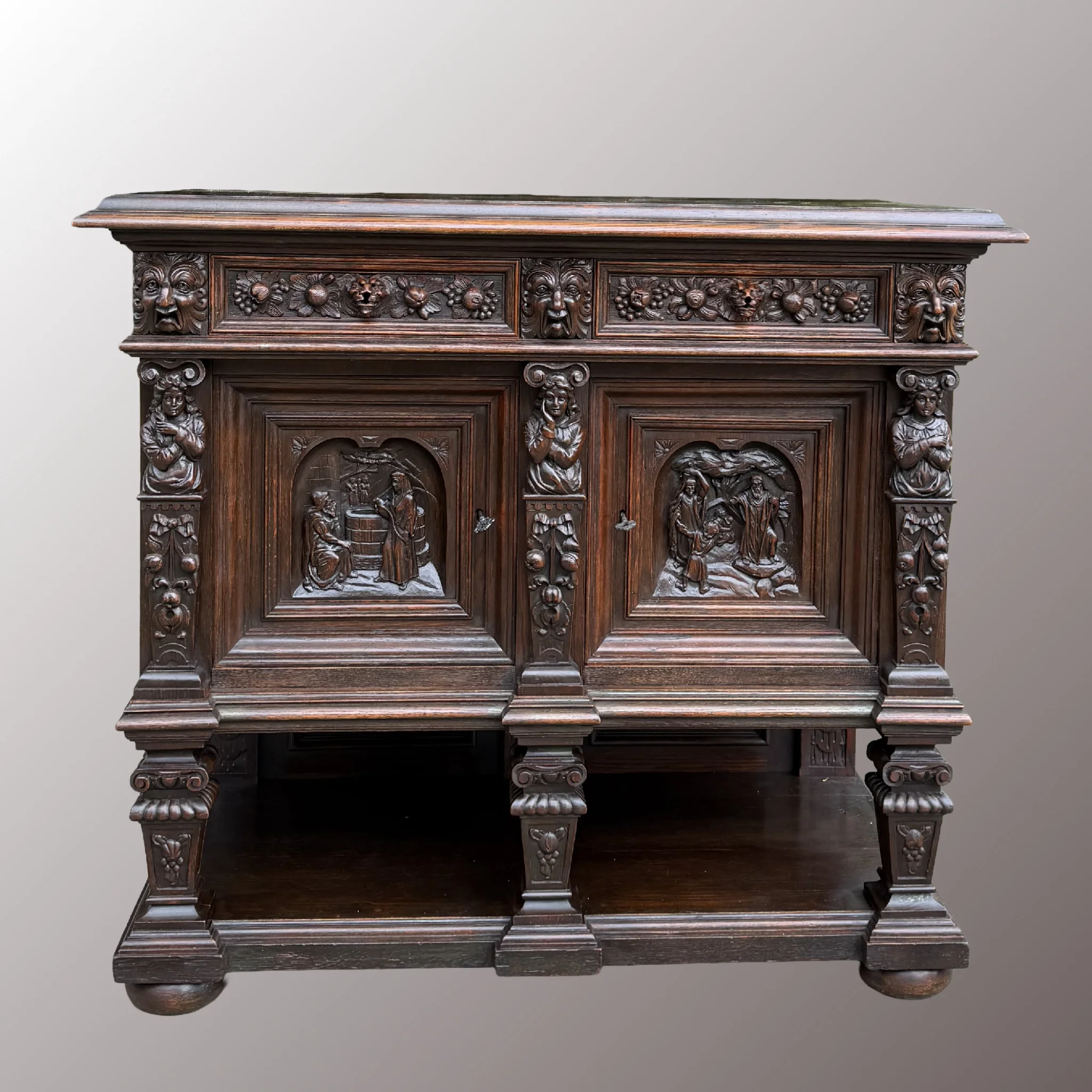 Restaurált Neoreneszánsz komód