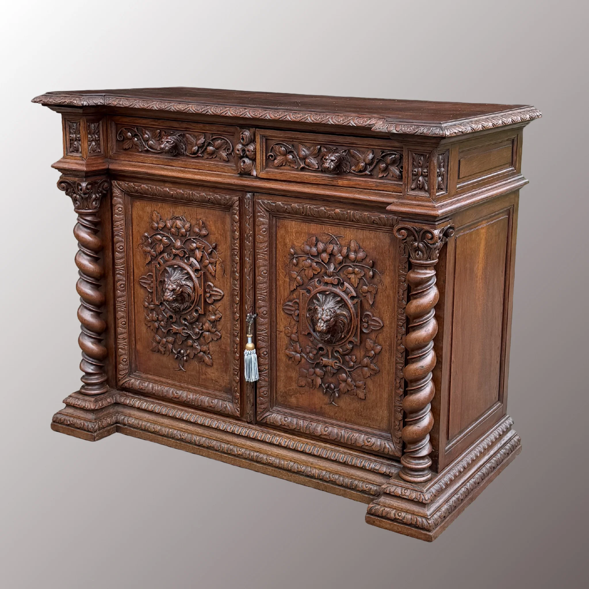 Neoreneszánsz komód - 4. nézet