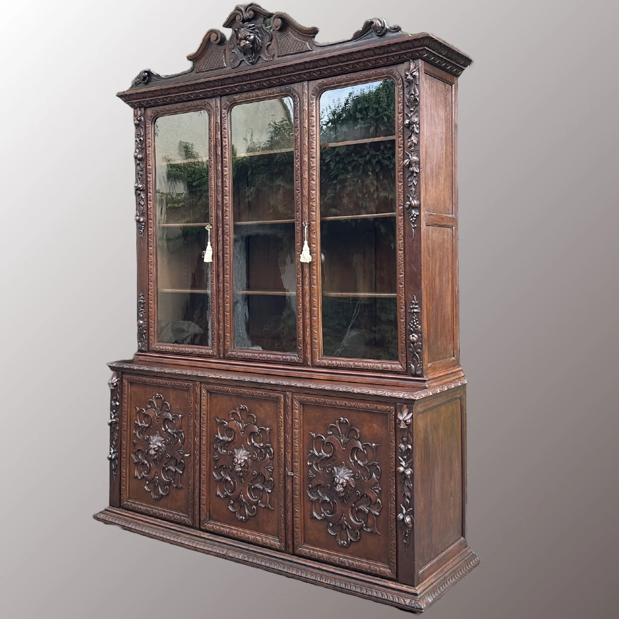 Neoreneszánsz könyvesszekrény - 2. nézet