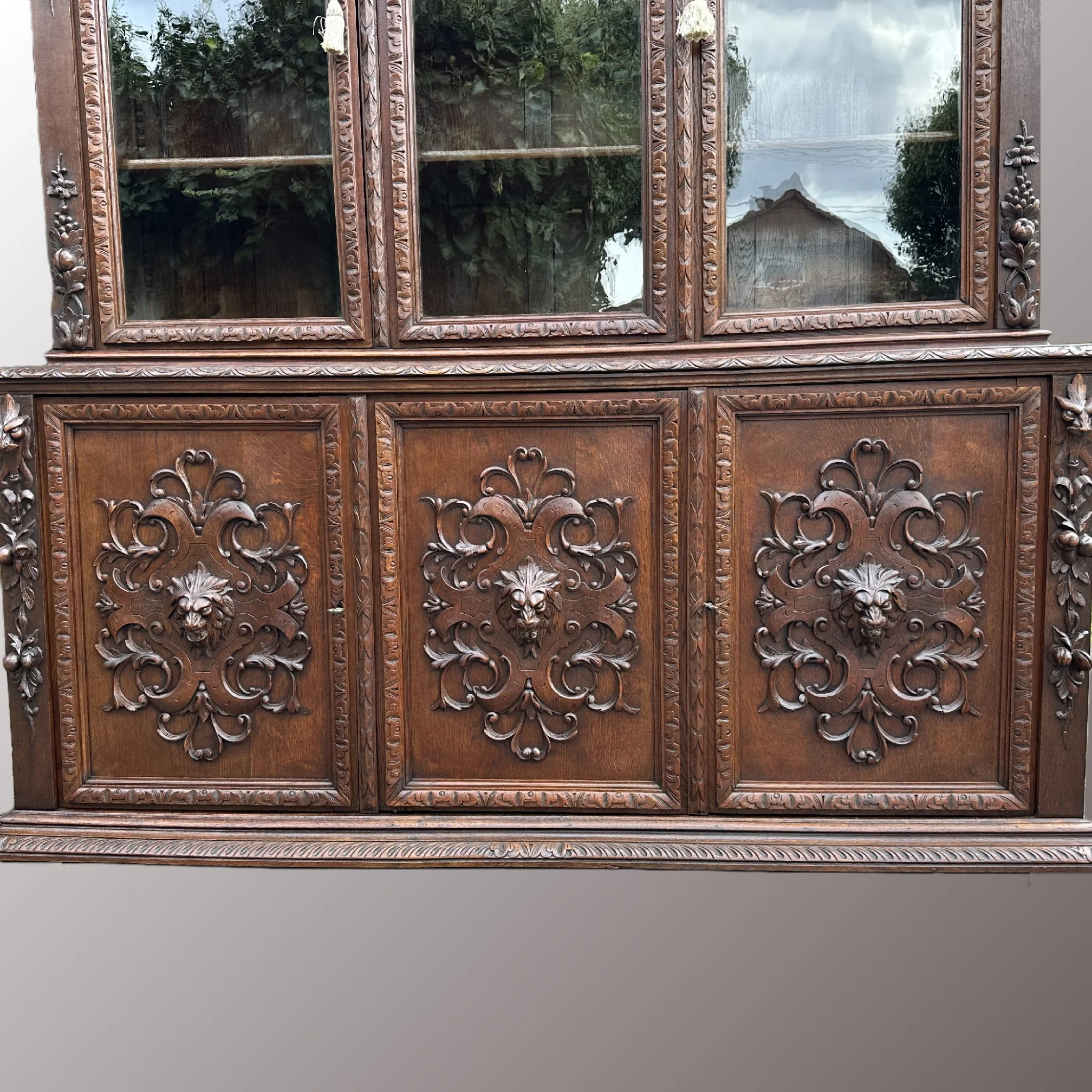 Neoreneszánsz könyvesszekrény - 3. nézet