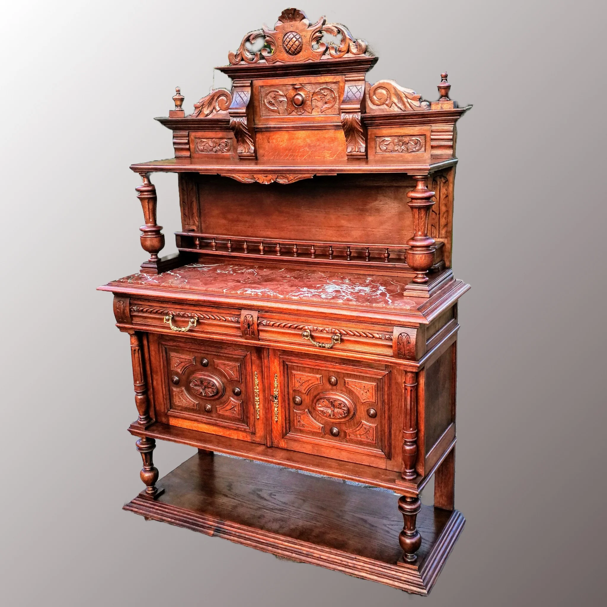 Hasonló termék: Neoreneszánsz pohárszék