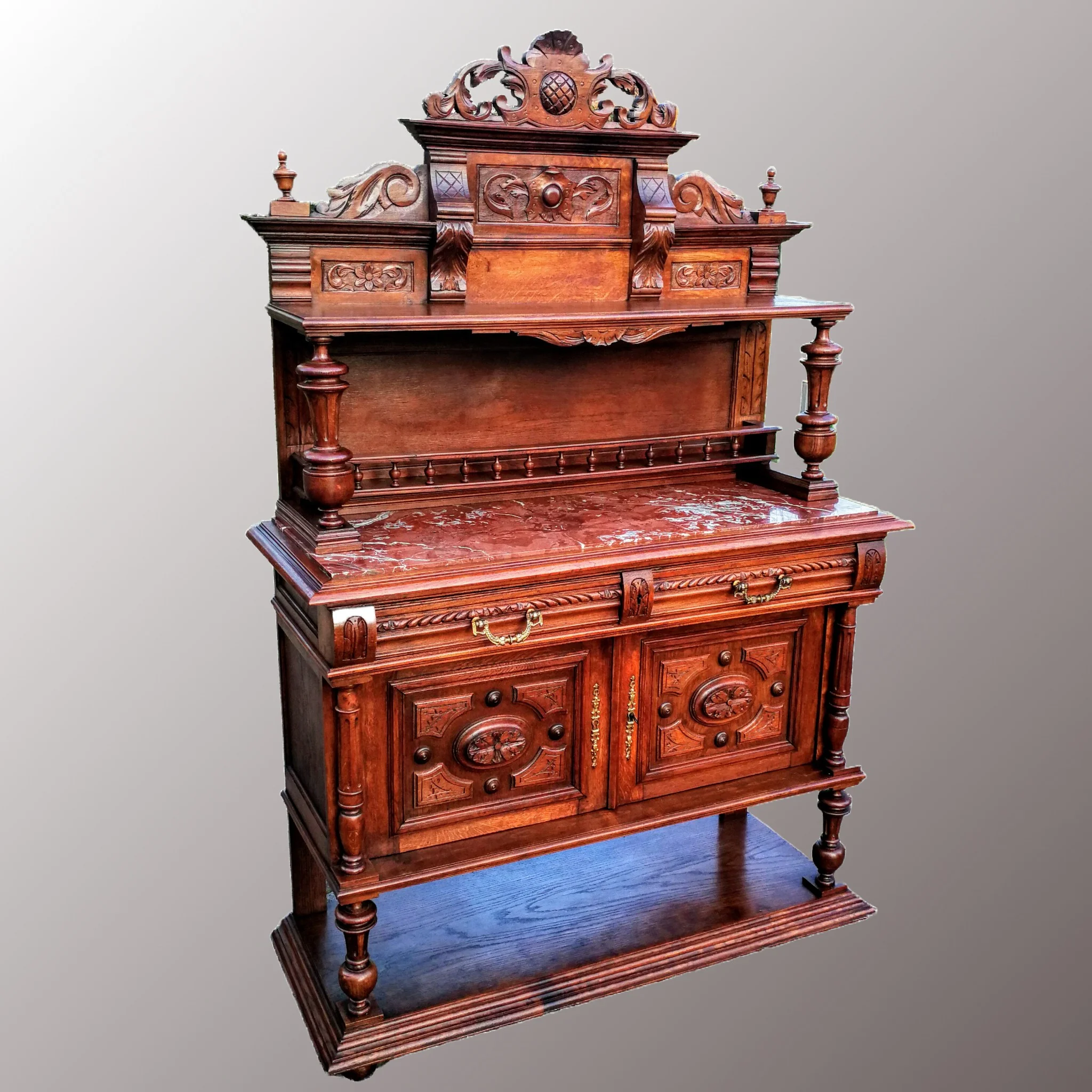 Neoreneszánsz pohárszék - 2. nézet