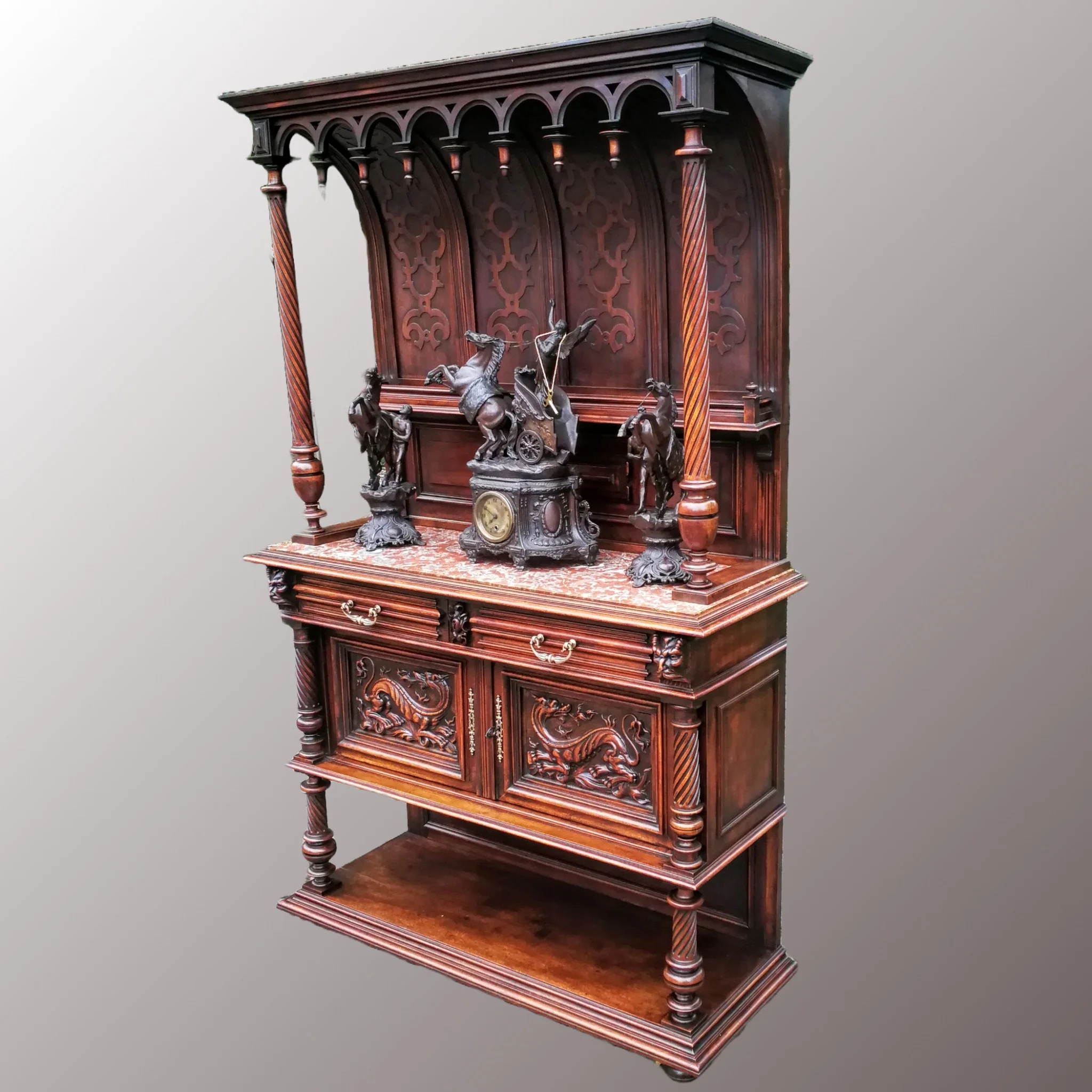 Historizáló pohárszék - 2. nézet