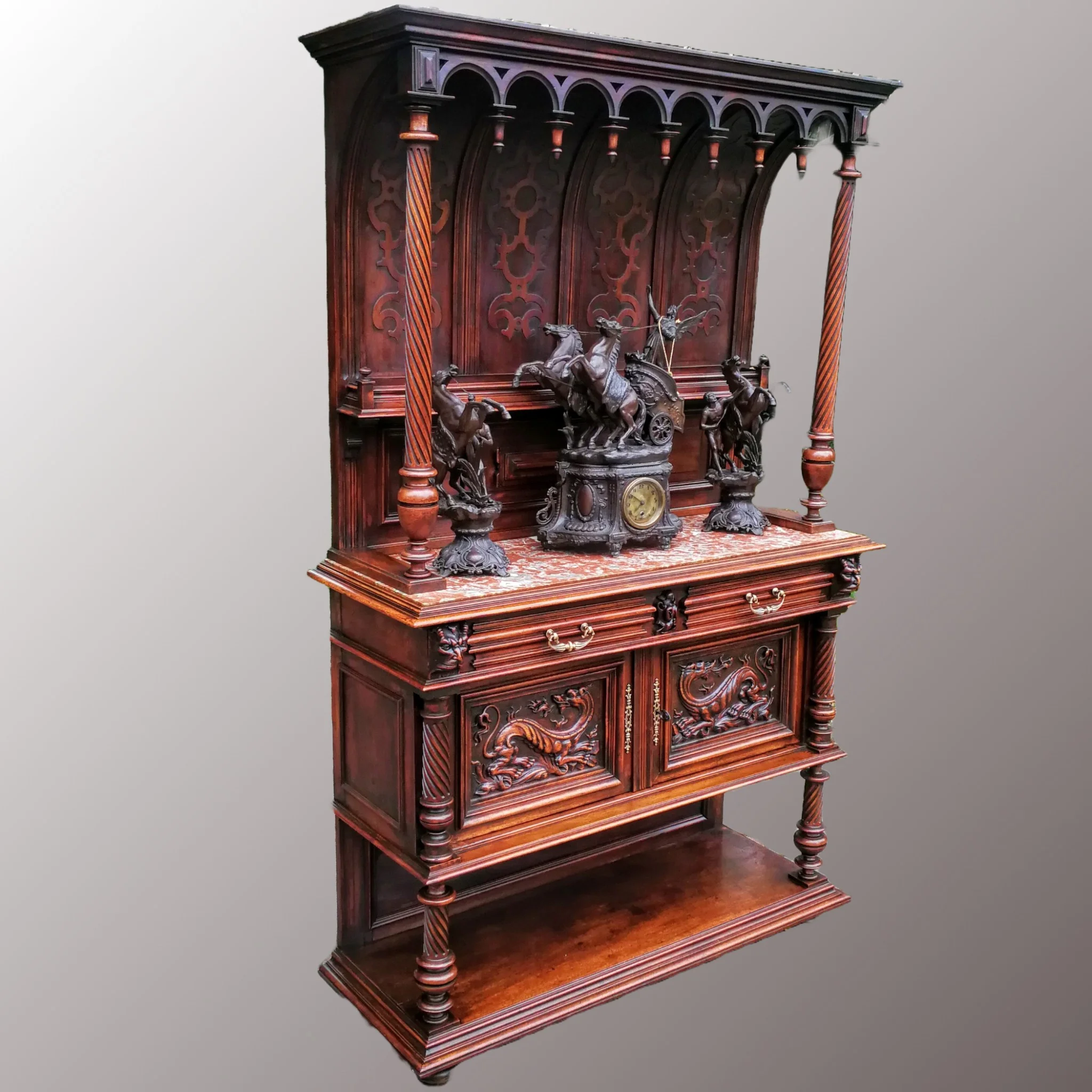 Historizáló pohárszék - 3. nézet