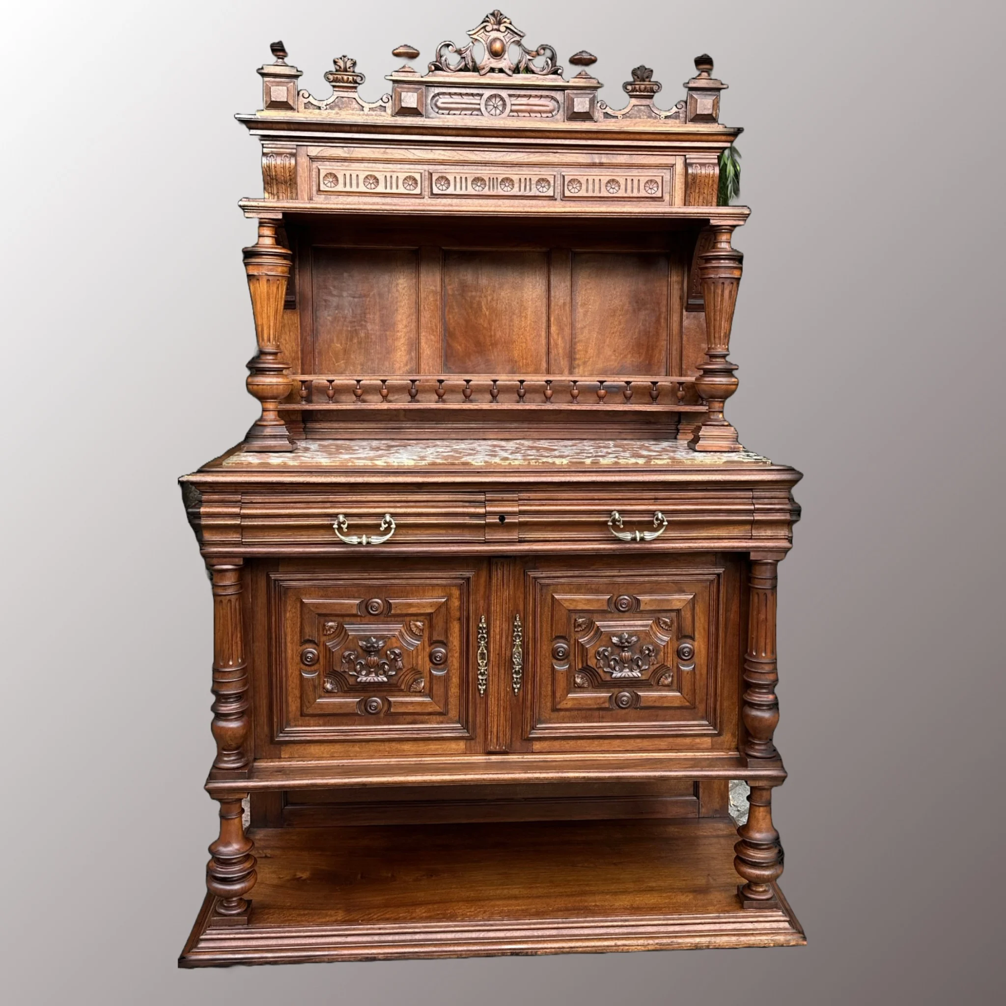 Restaurált Neoreneszánsz pohárszék