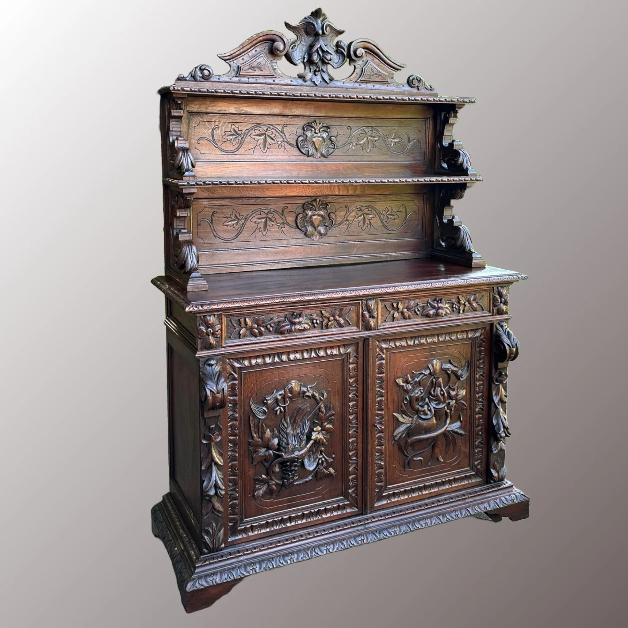 Restaurált Neoreneszánsz pohárszék