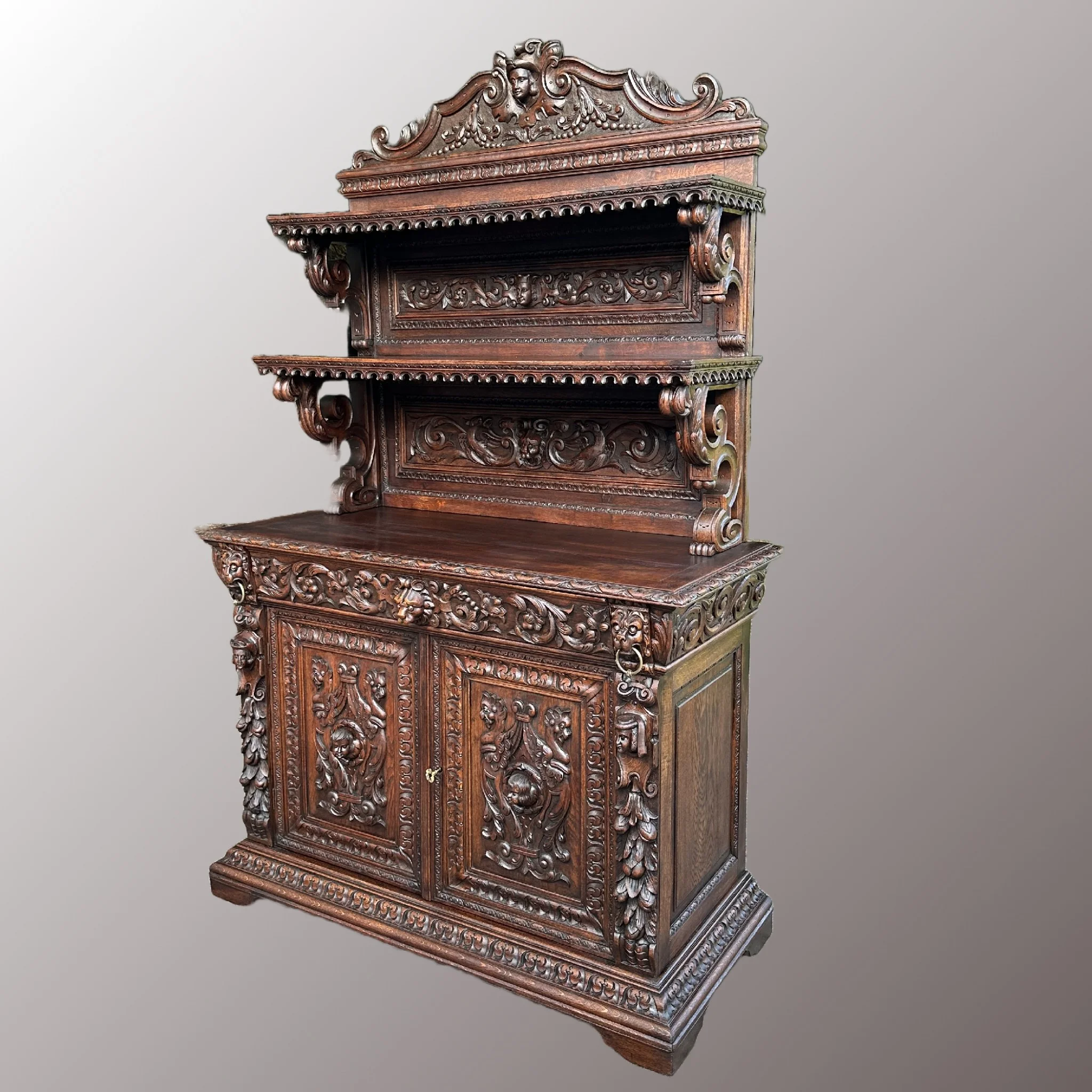 Neoreneszánsz pohárszék - 2. nézet