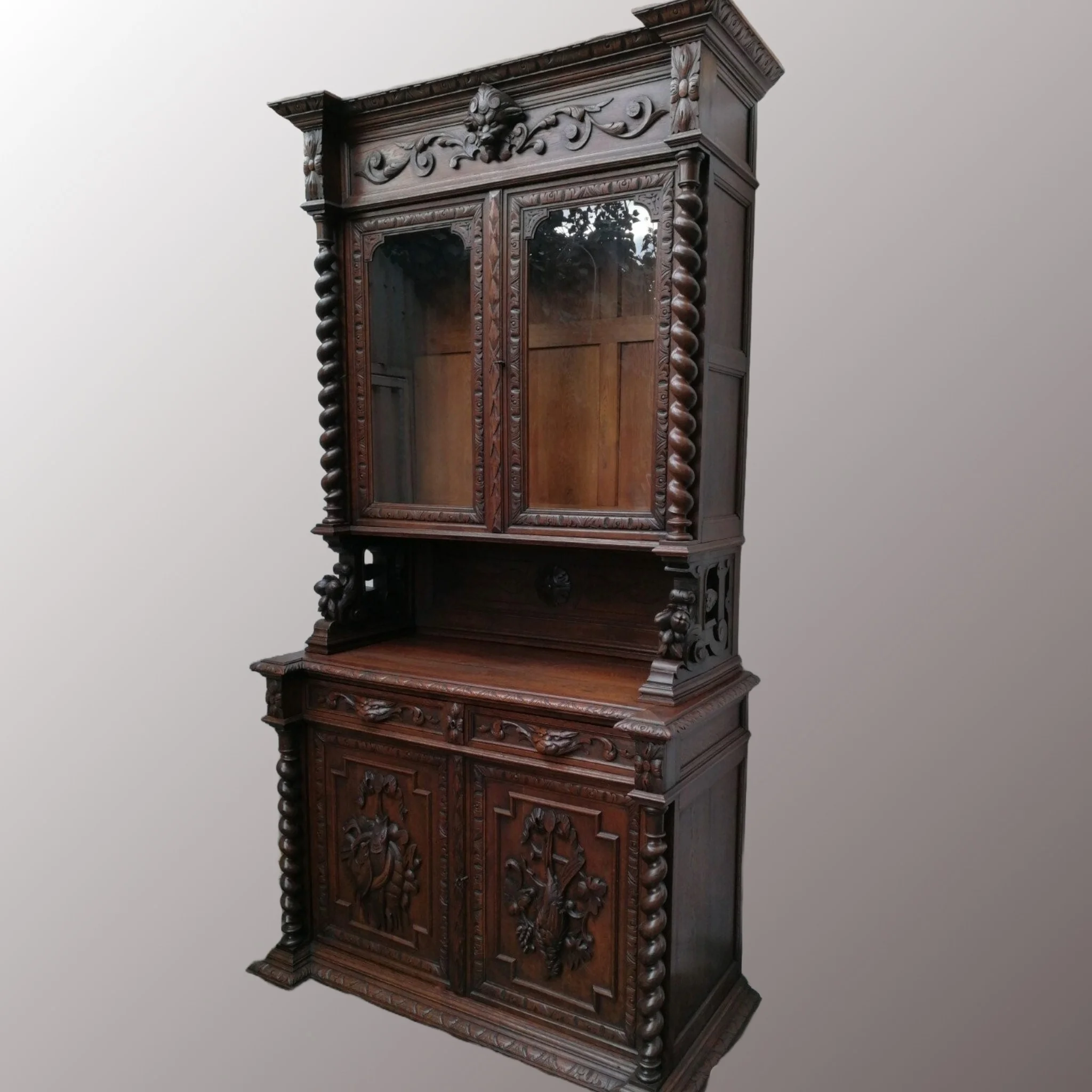 Historizáló tálalószekrény - 2. nézet