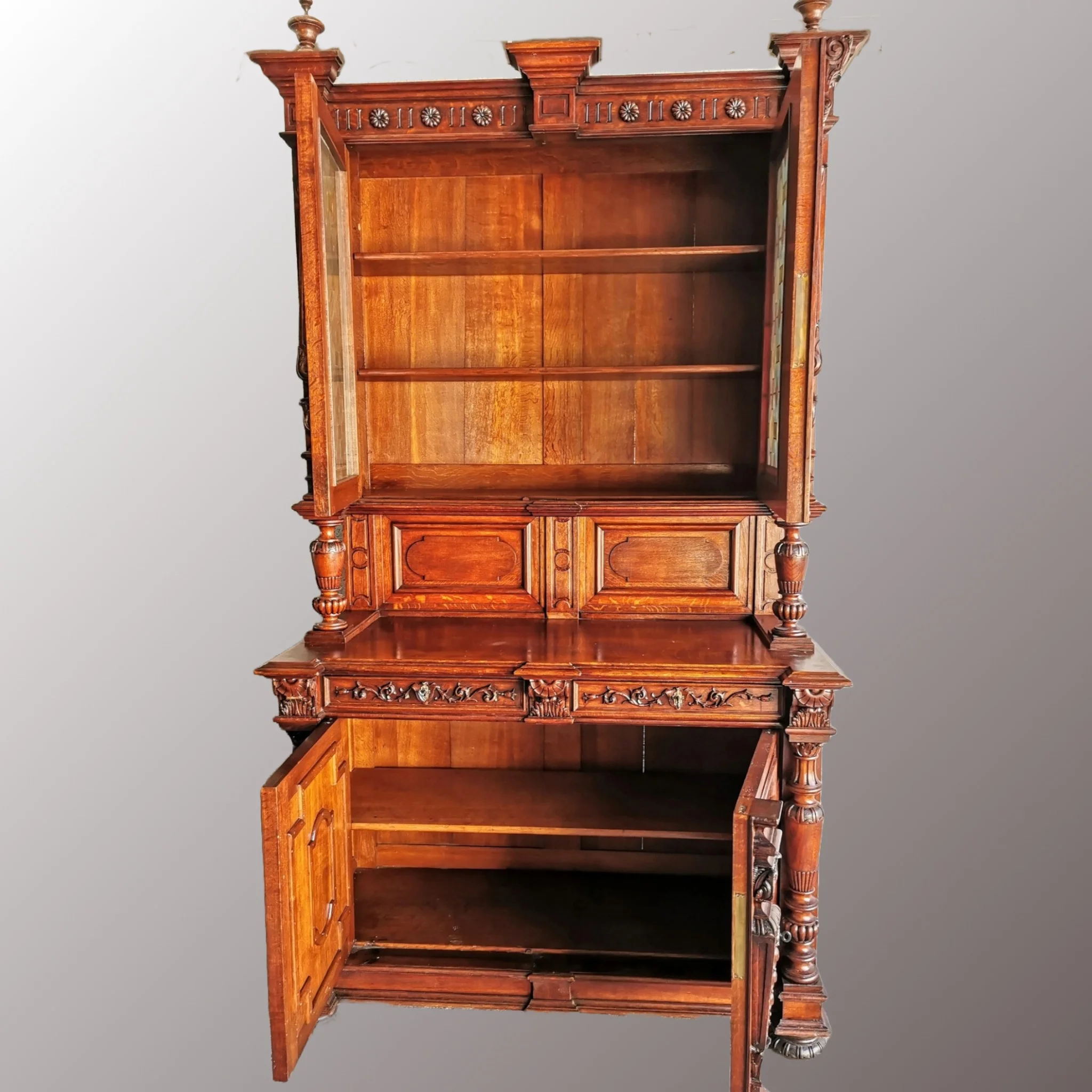 Neoreneszánsz tálaló szekrény - 2. nézet