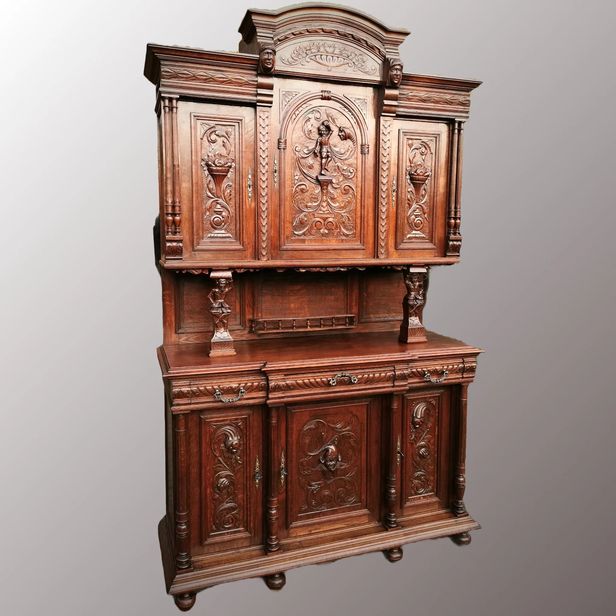 Neoreneszánsz tálaló szekrény - 3. nézet