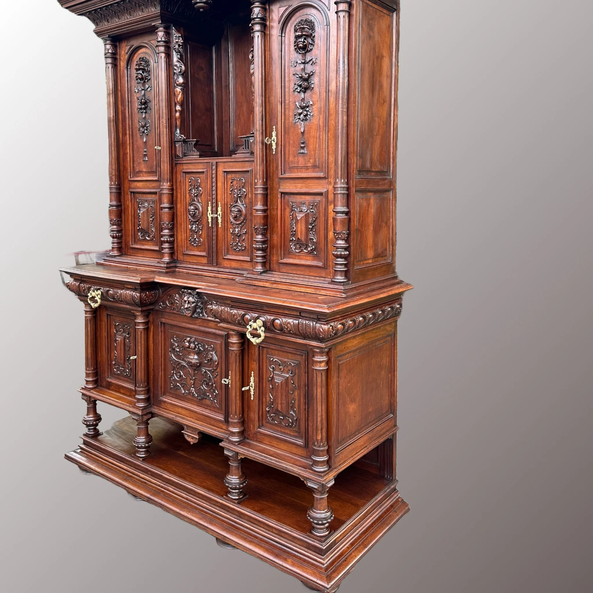 Neoreneszánsz tálalószekrény - 3. nézet