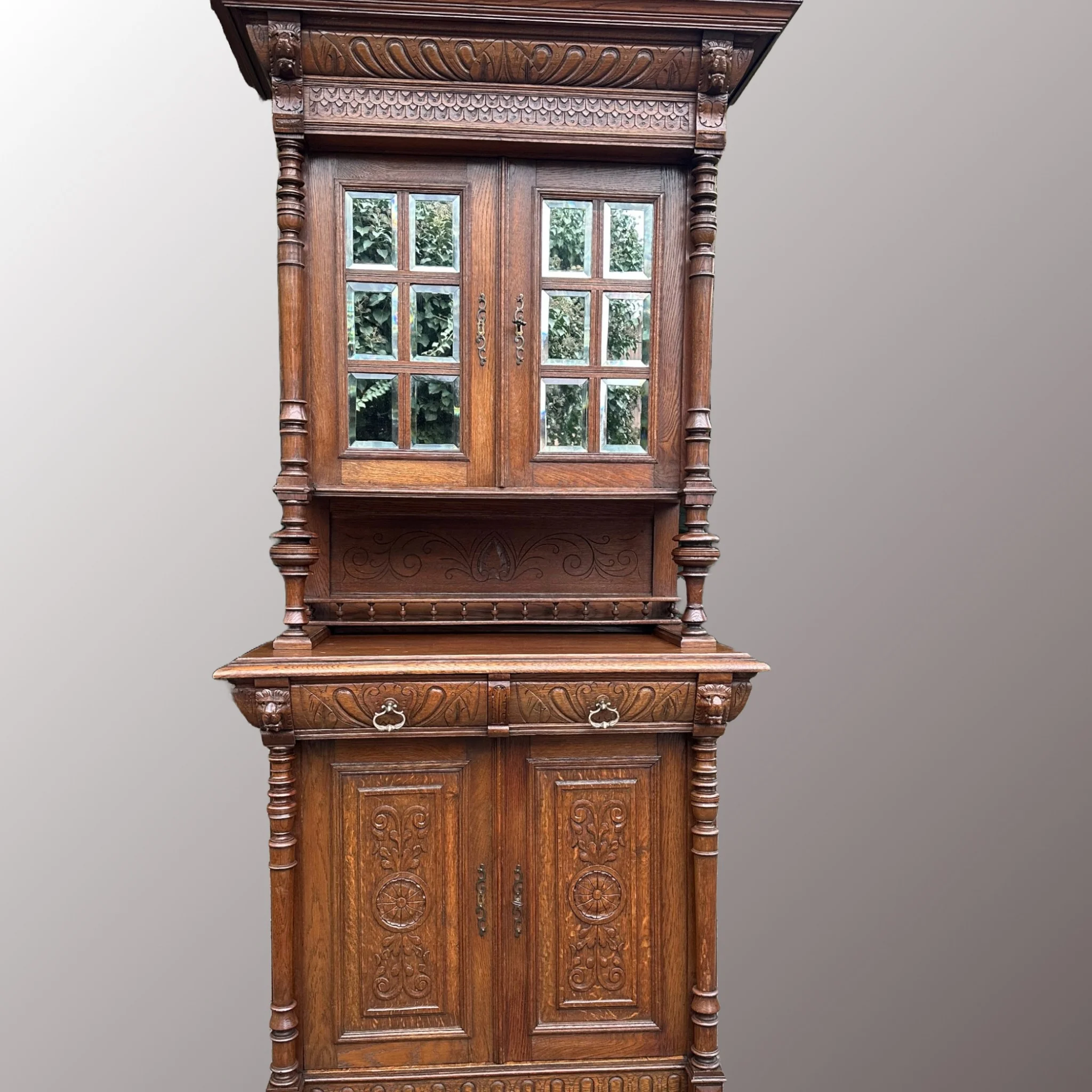 Restaurált Neoreneszánsz tálalószekrény