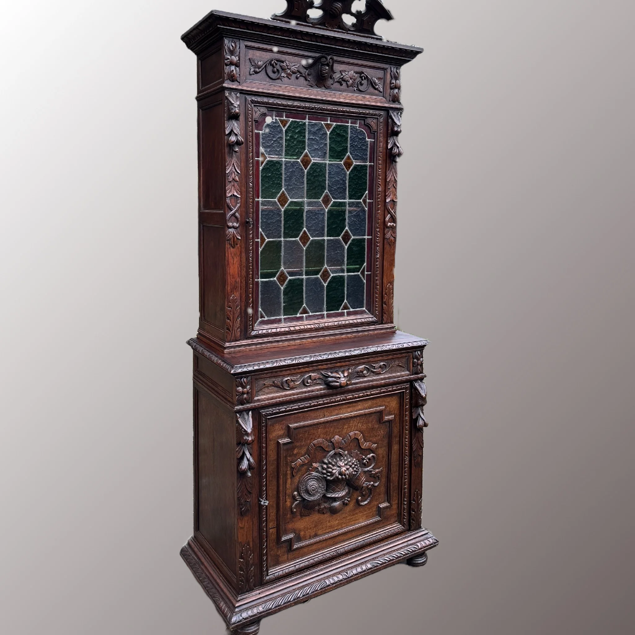 Neoreneszánsz tálalószekrény - 3. nézet