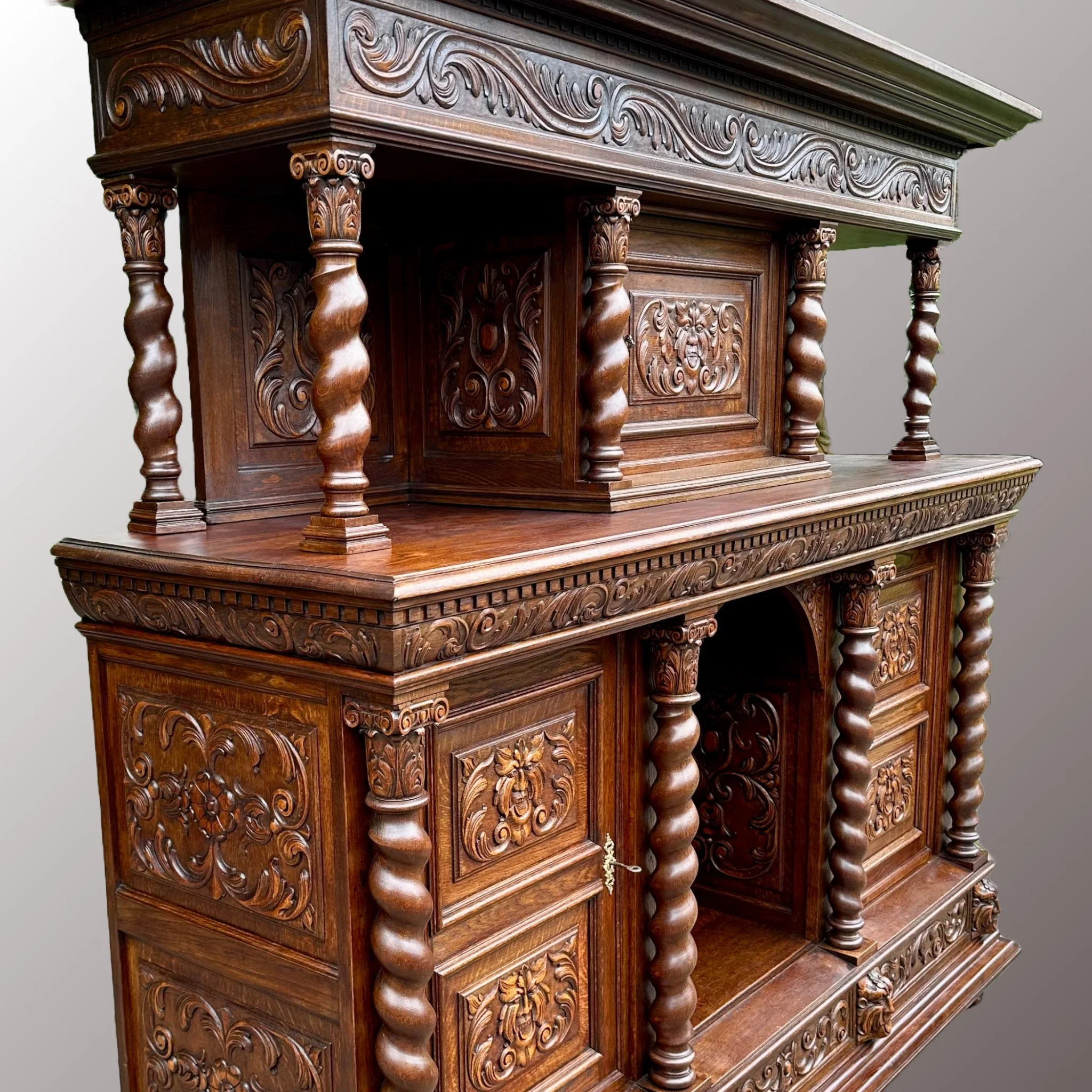 Neoreneszánsz tálalószekrény - 2. nézet