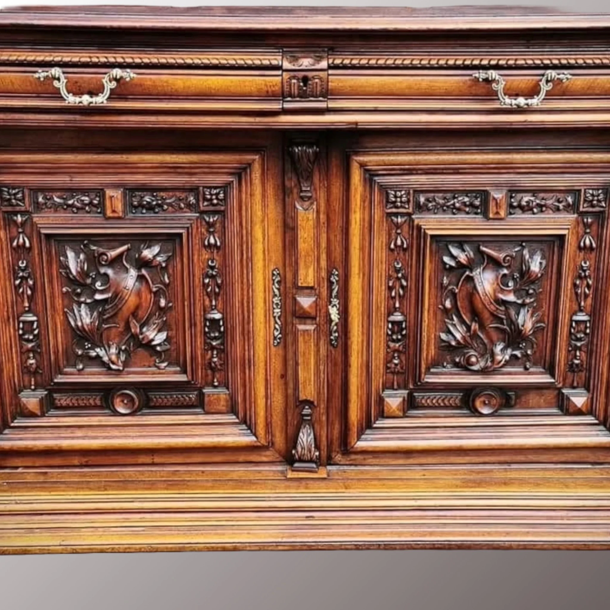 Neoreneszánsz tálalószekrény - 4. nézet