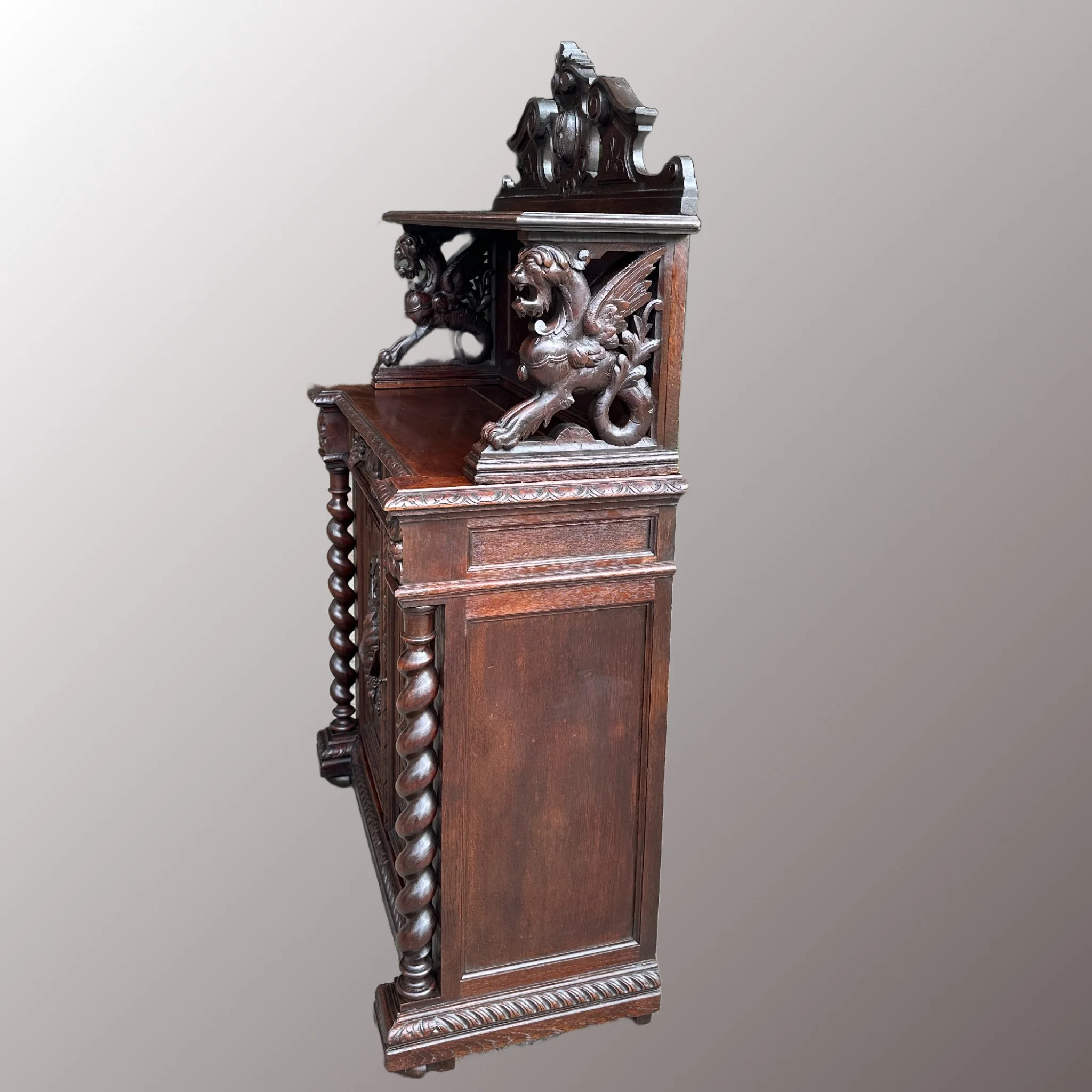 Neoreneszánsz vadász tálalószekrény - 5. nézet