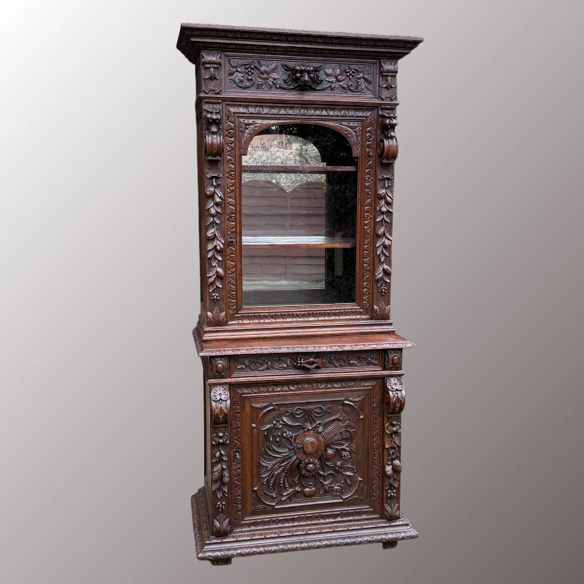 Restaurált Historizáló vitrin