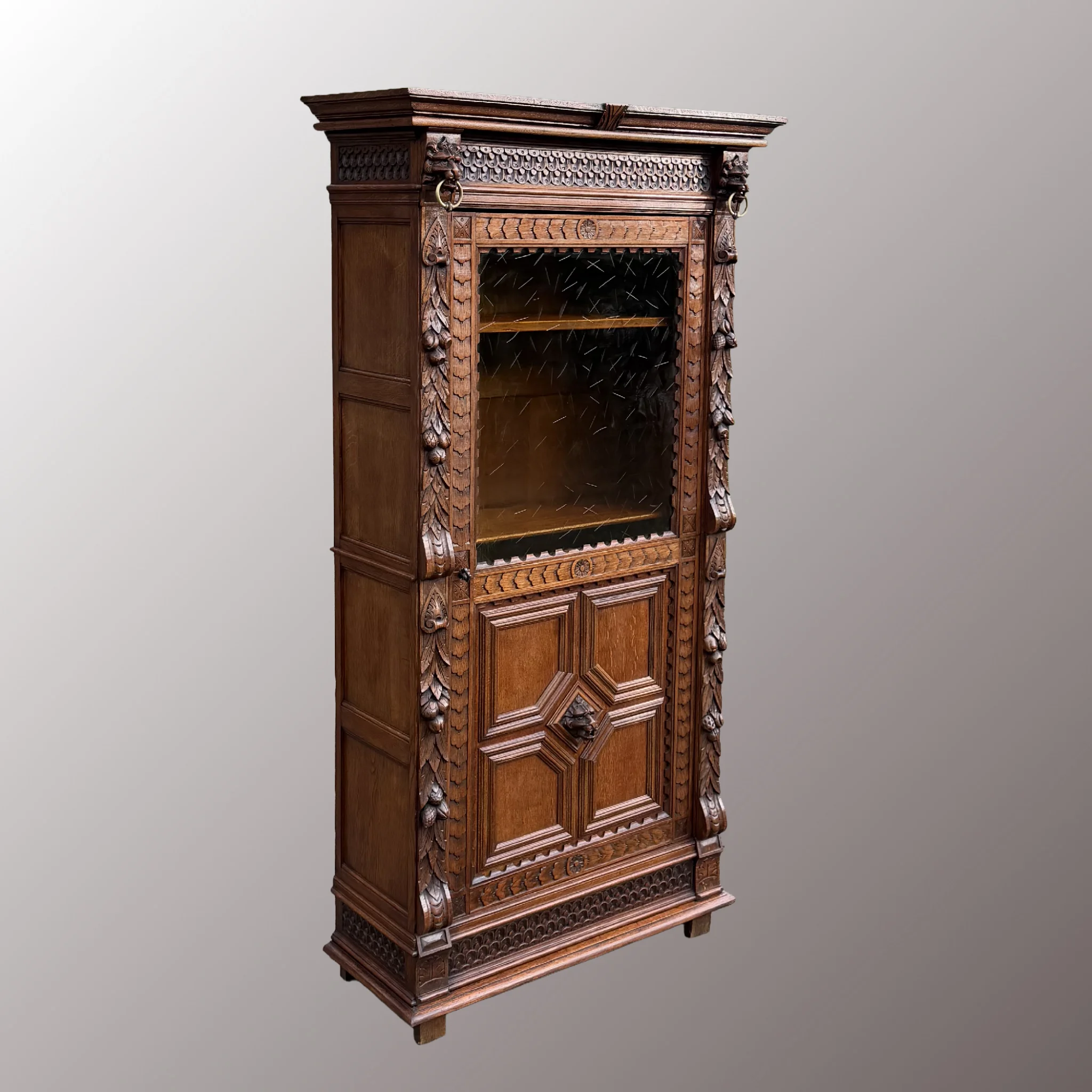 Historizáló vitrin - 2. nézet